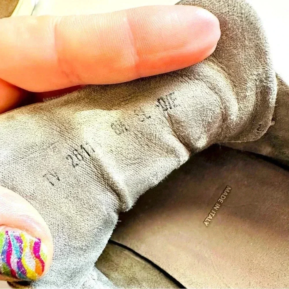 Vintage Salvatore Ferramgamo World Sneakers